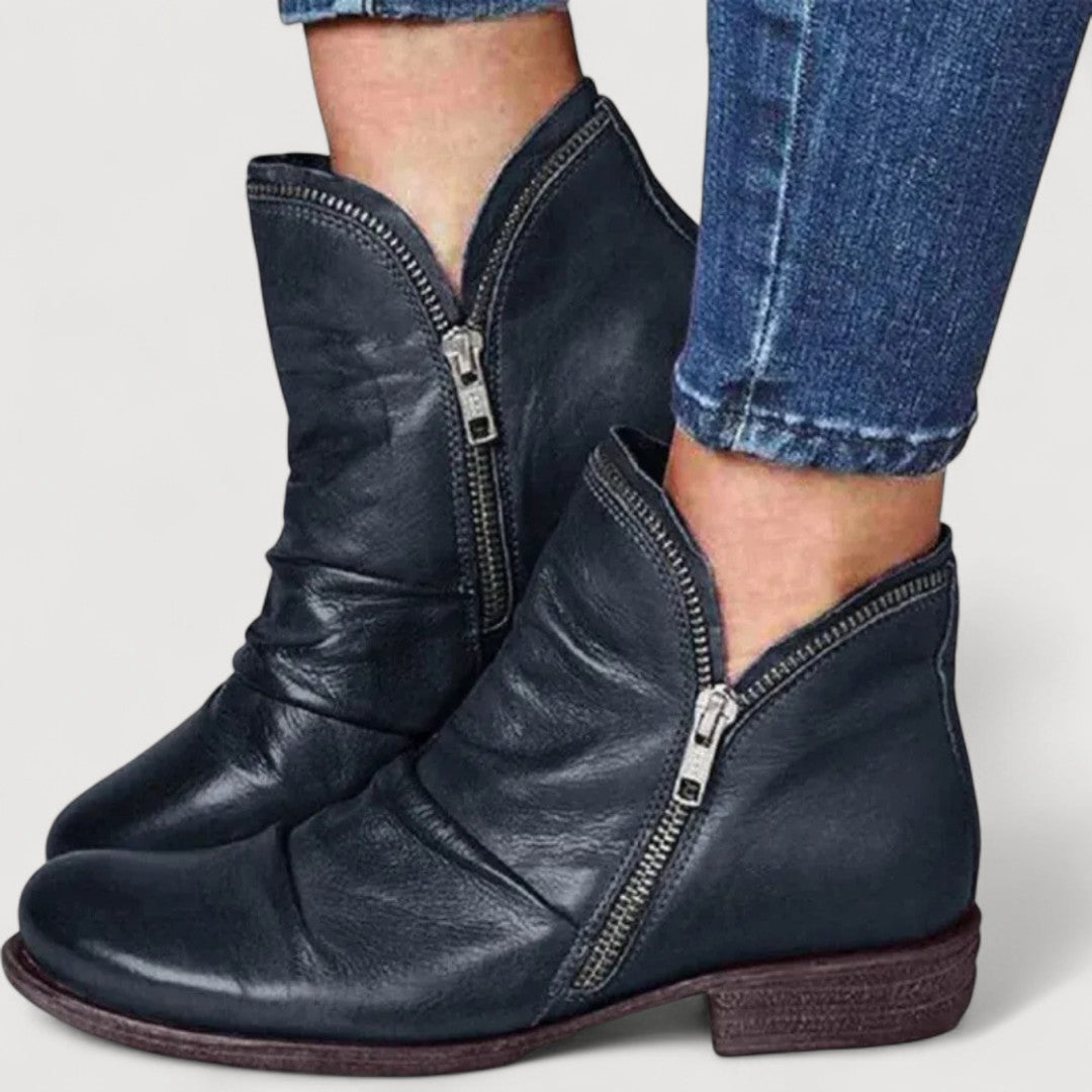 Black / 10