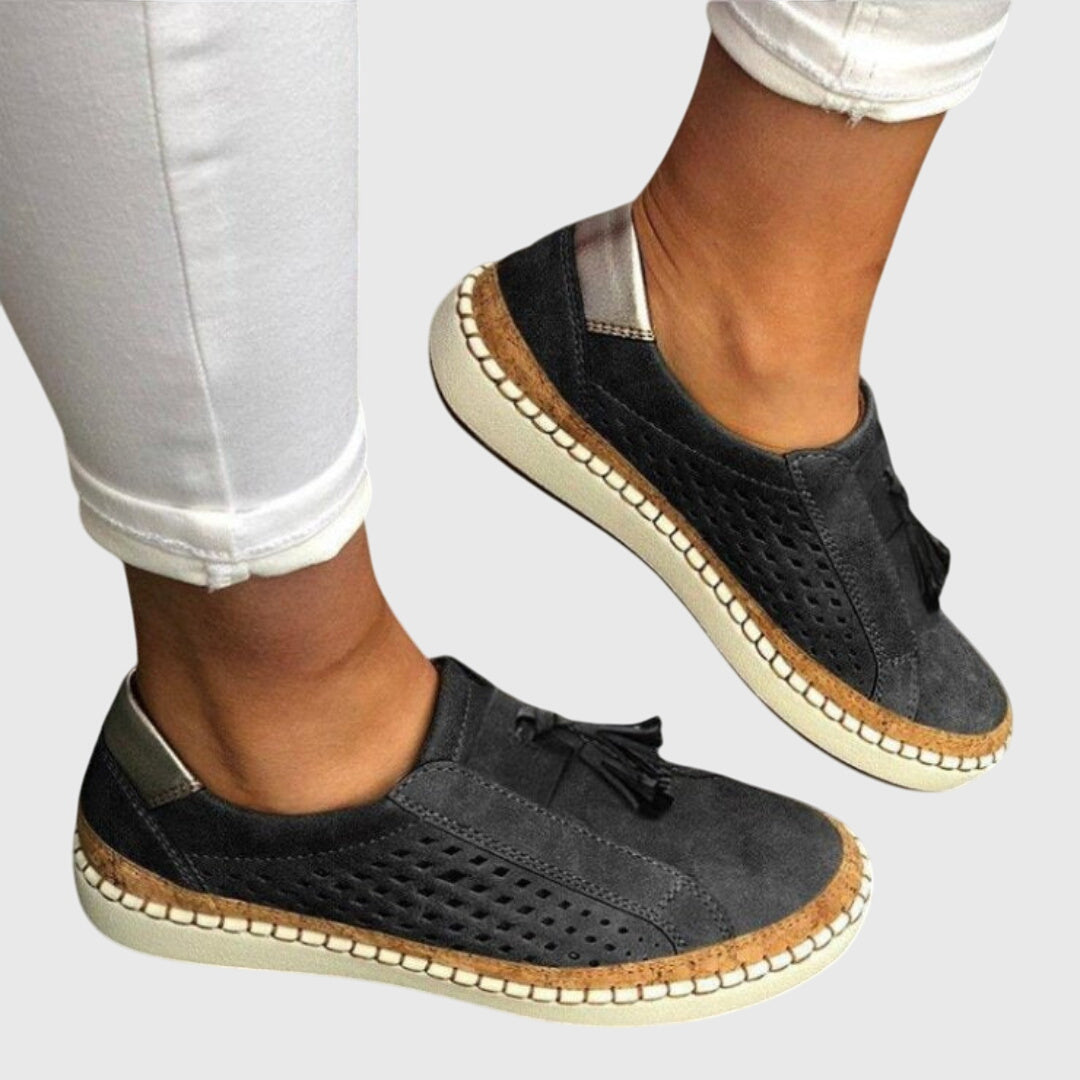 Black / 12