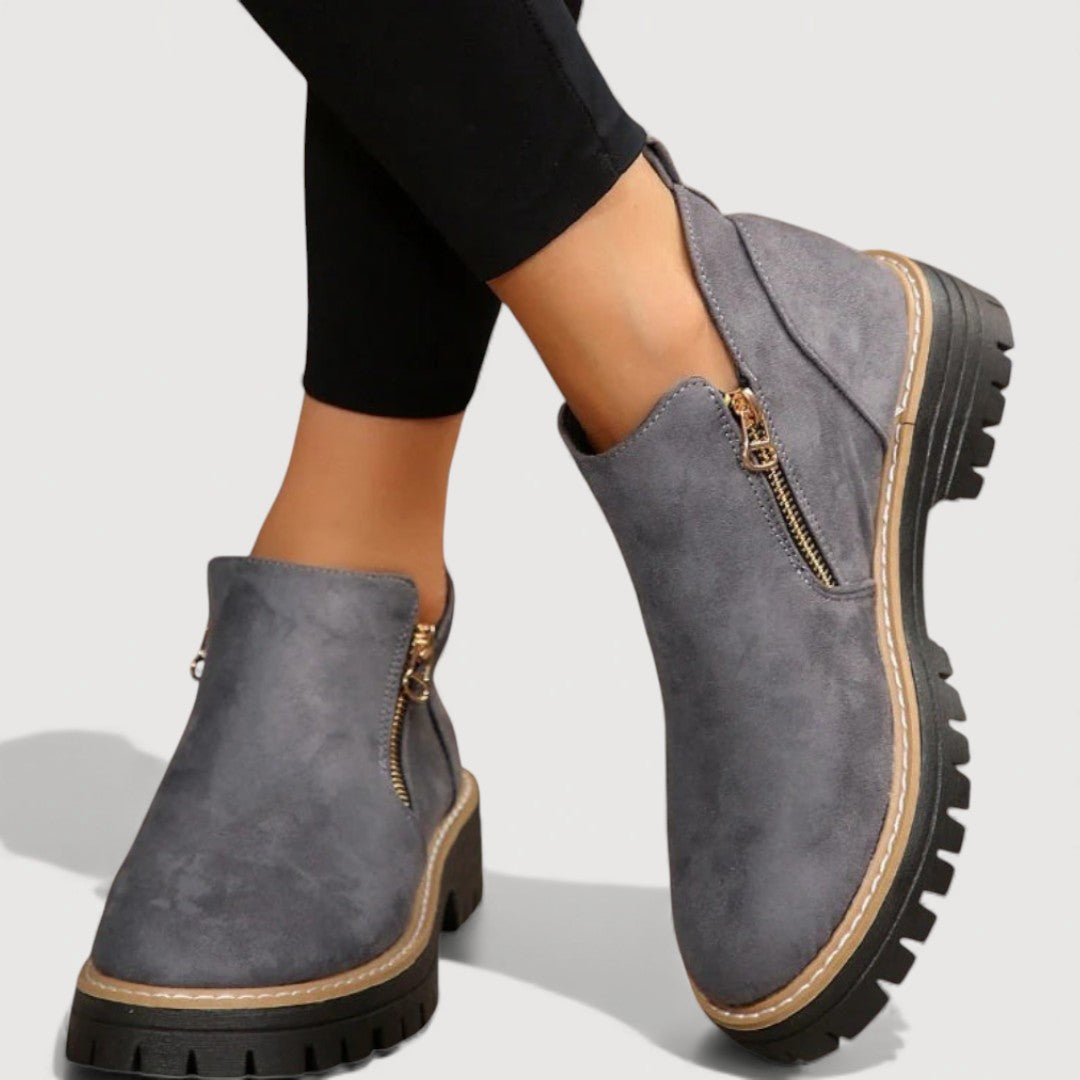 Grey / 9
