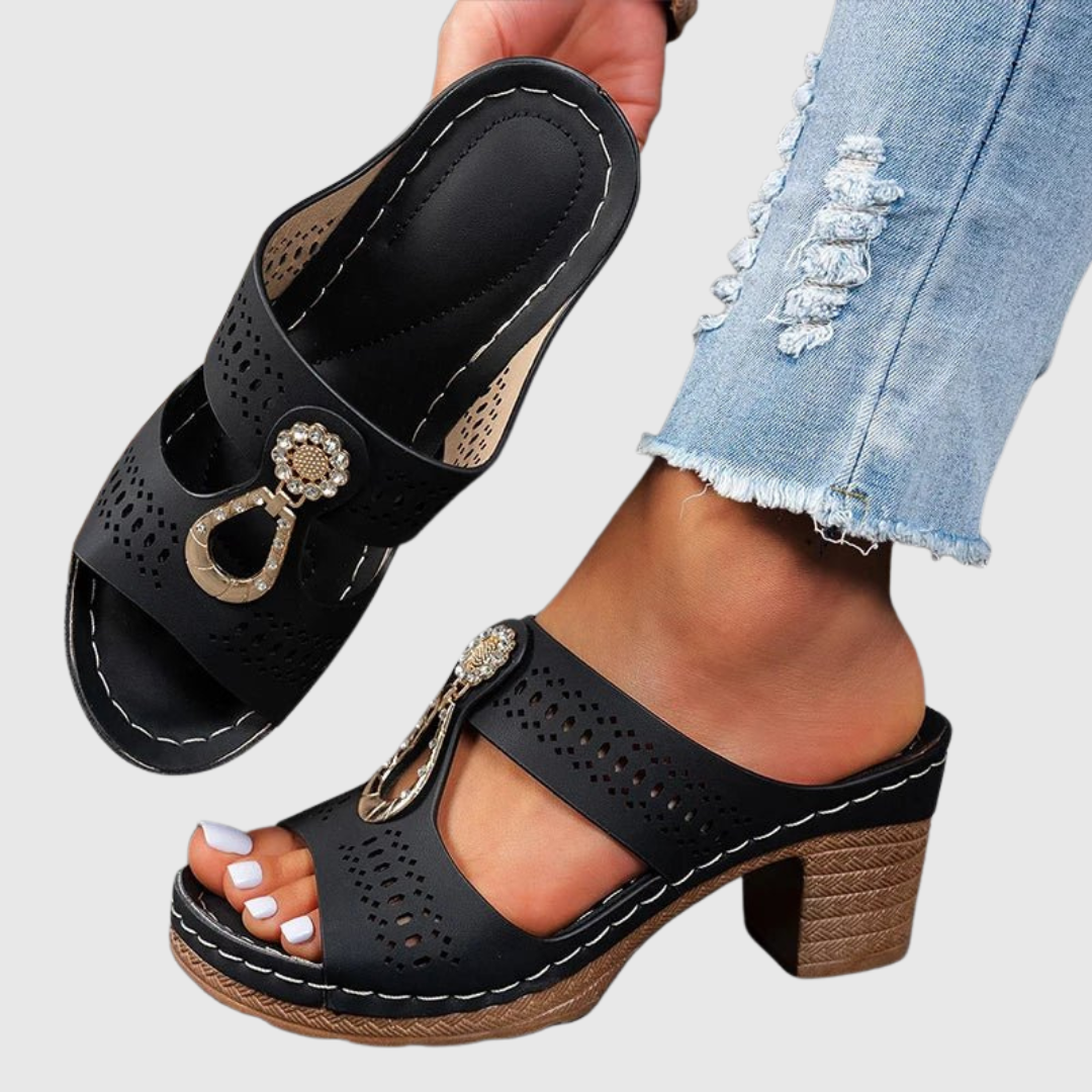 Black / UK 10 / EU 43