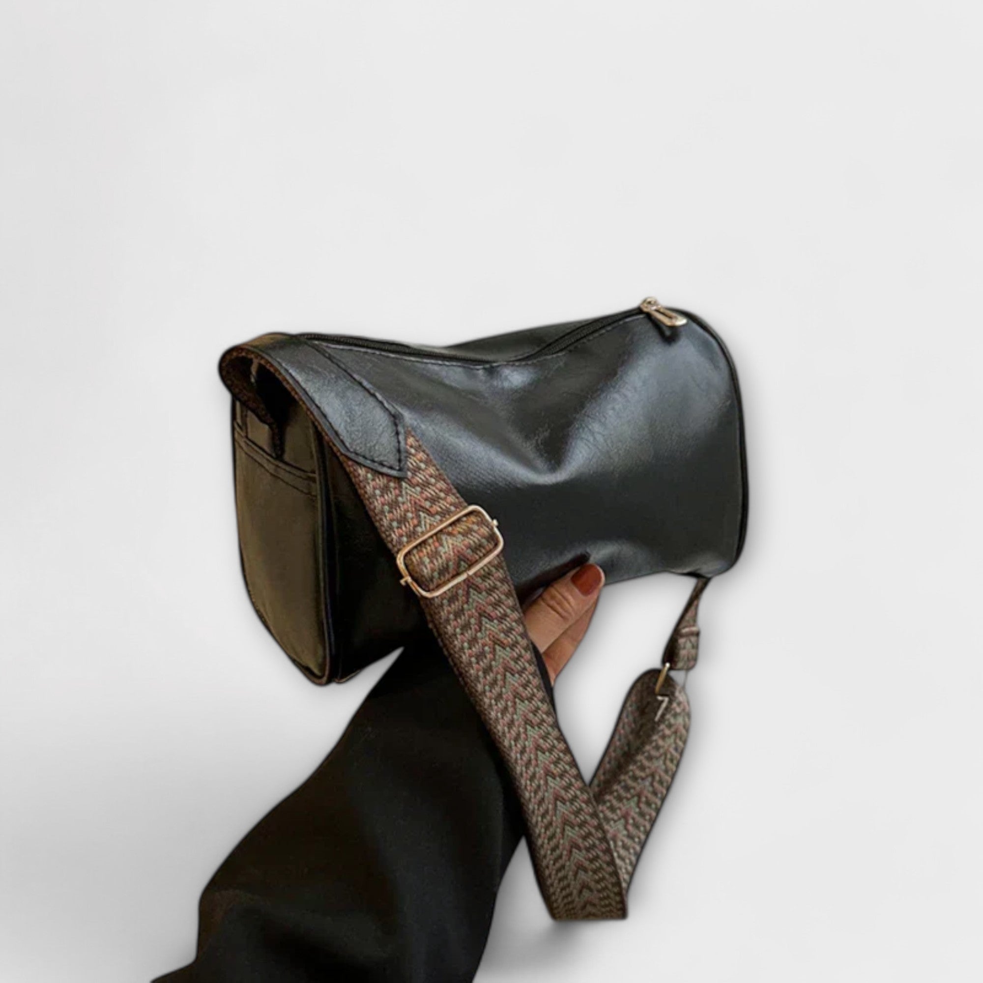 Nero / 24cm x 12cm x 15cm