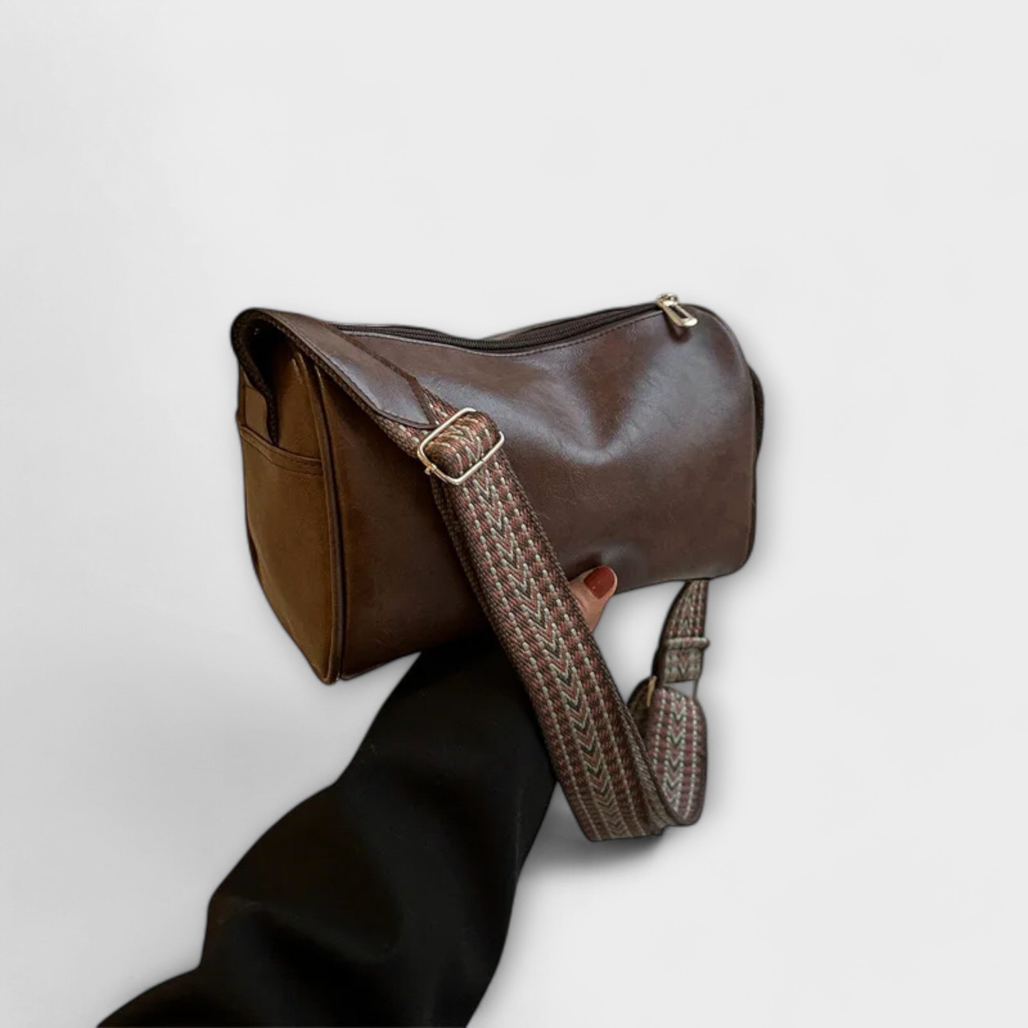 Marrone scuro / 24cm x 12cm x 15cm